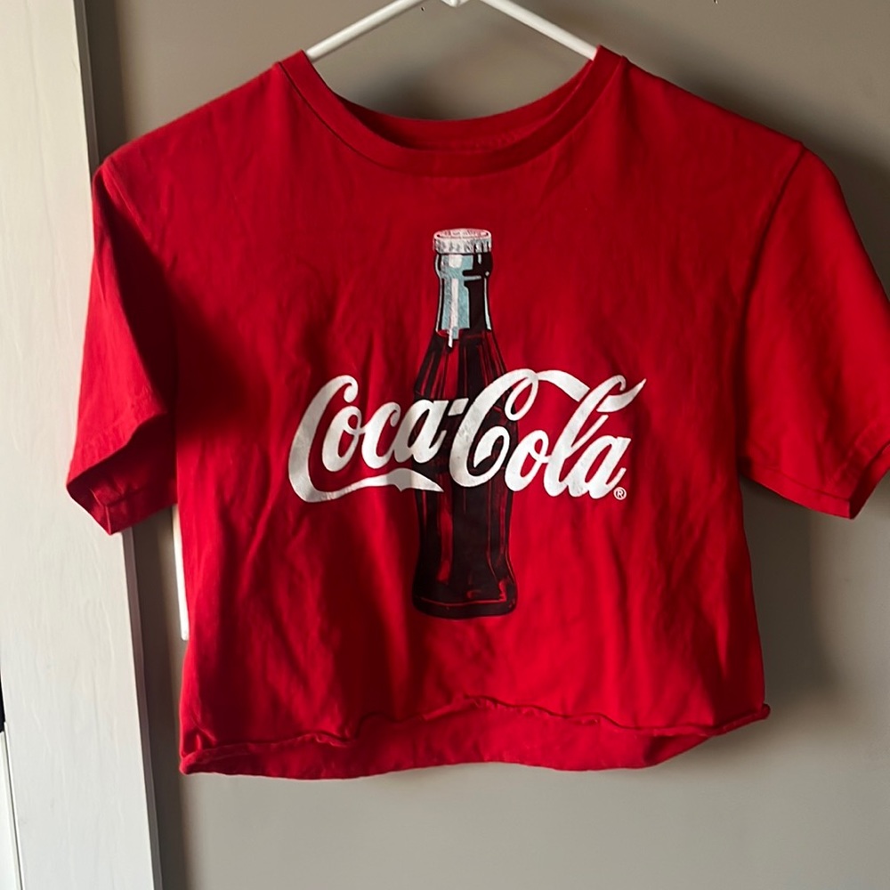 Graphic cropped T-Shirt.